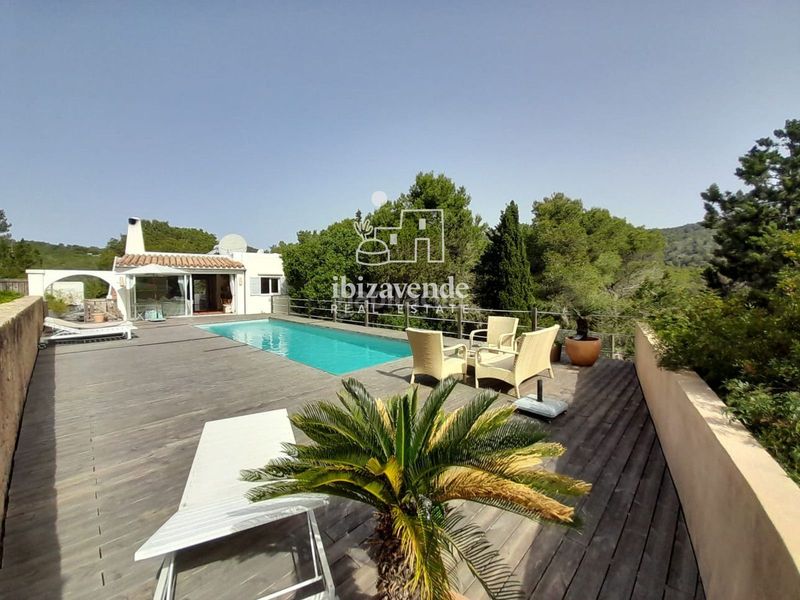 Foto 69306d7b-c7dc-4109-ae43-7e229feb34d5. Casa amb aparcament piscina a Sant Carles Santa Eulària