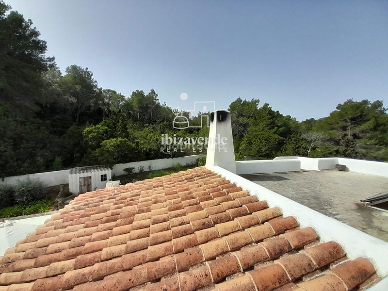 Foto b13c1dd2-3b06-4279-8cfb-ce01bb219cd7. Casa amb aparcament piscina a Sant Carles Santa Eulària
