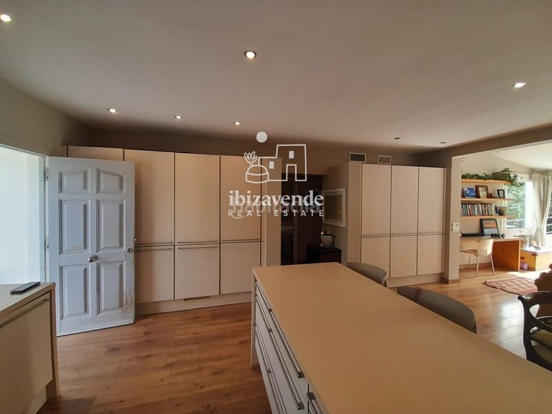 Foto bae419d9-ff86-4496-97ef-6240b05d0c4e. Casa amb aparcament piscina a Sant Carles Santa Eulària