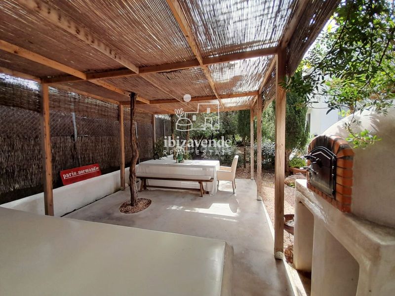 Foto c5e3b6ae-c10e-4425-a6fe-f1fd3fb1de71. Casa amb aparcament piscina a Sant Carles Santa Eulària