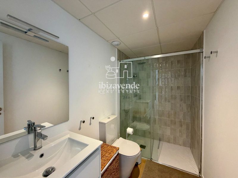 Foto a7d96628-d98f-4105-b836-2a632ef6bbb2. Lloguer pis amb aparcament piscina a Ses Figueretes - Platja d'en Bossa - Cas Serres Ibiza
