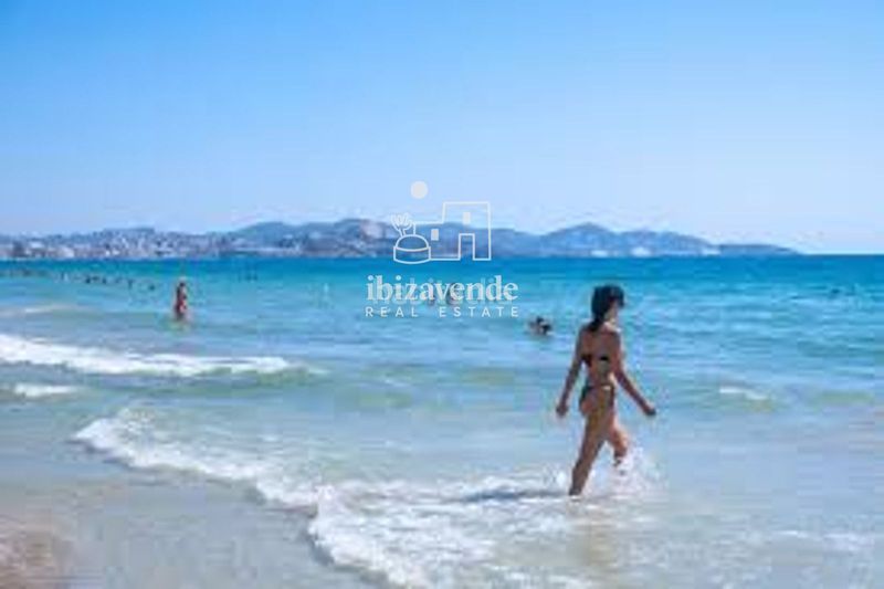 Foto 618066c6-3dad-4ced-960c-8196512bea35. Rent flat with parking pool in Ses Figueretes - Platja d'en Bossa - Cas Serres Ibiza