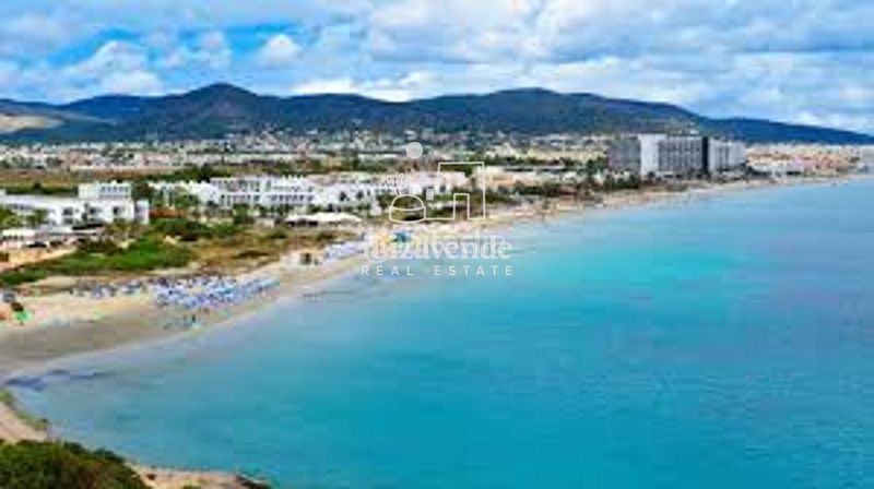 Foto abb78394-860f-4f28-8f12-6e48a07937bf. Rent flat with parking pool in Ses Figueretes - Platja d'en Bossa - Cas Serres Ibiza