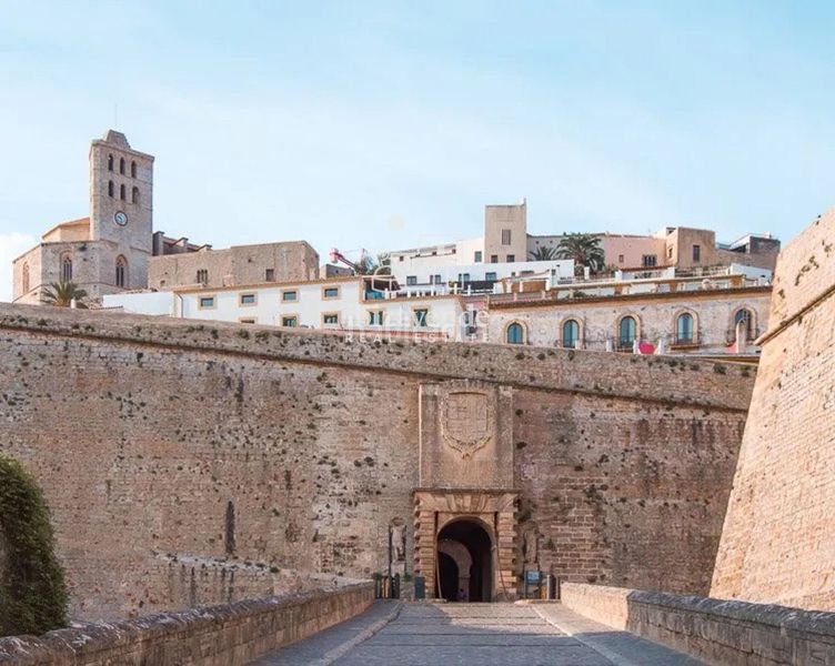 Foto 56de64c8-bfb6-4c8c-9856-21ac3b60b86a. Lloguer pis a S´Eixample-Can Misses Ibiza