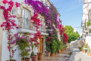 Location Appartement  Juan de austria. Magnífico piso de 2 habitaciones recién reformado en el centro d