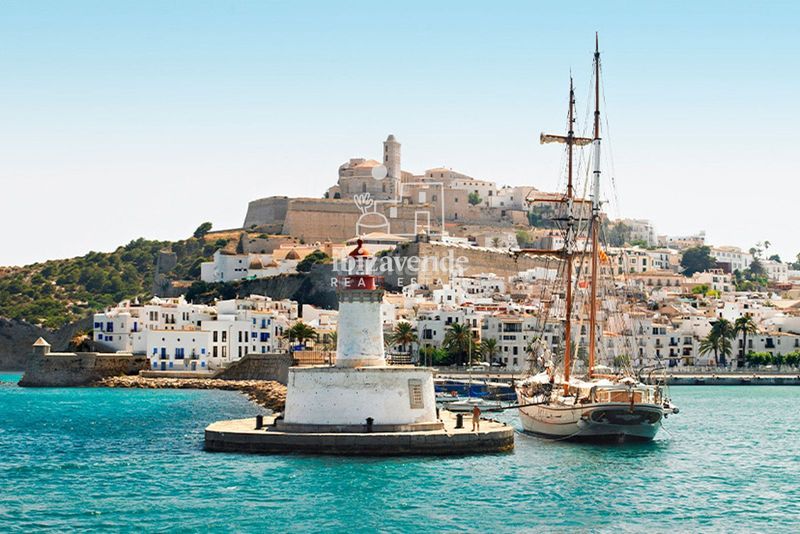 Foto d2936a47-d7a8-41f3-9a77-7eef30a5d1fa. Pis amb aparcament piscina a Marina Botafoc-Talamanca Ibiza