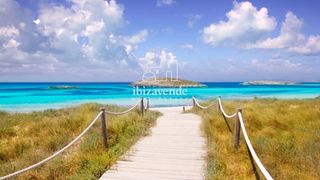 Casa  Ca mari. Finca con gran terreno edificable en venta en formentera, a 800