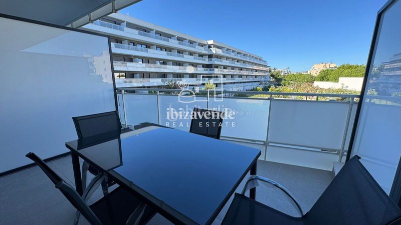 Foto 262d0eef-6455-423c-99d4-4b44aea7d0da. Lloguer pis amb piscina a Ses Figueretes - Platja d'en Bossa - Cas Serres Ibiza