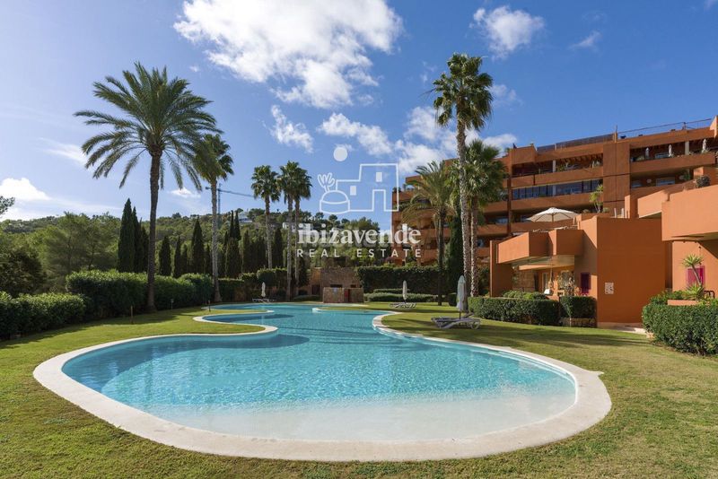 Foto ee491878-11b7-493b-8b44-c36df8e375ab. Dúplex amb aparcament piscina a Roca Llisa Santa Eulària