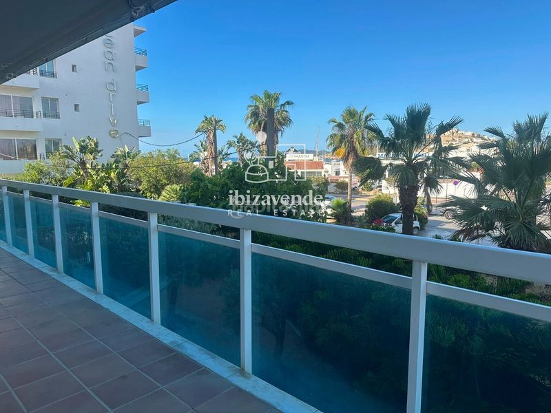 Foto 1dc59677-3464-47bc-b59d-59afd33cff9f. Lloguer pis amb aparcament piscina a Marina Botafoc-Talamanca Ibiza