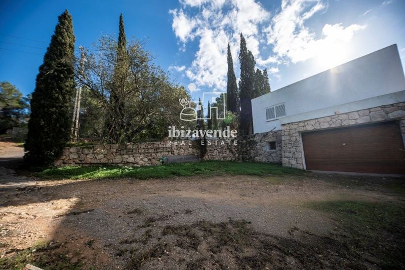 Foto a48d70be-9edb-48fd-b2fa-6c497b6c73e1. Casa amb piscina a Roca Llisa Santa Eulària