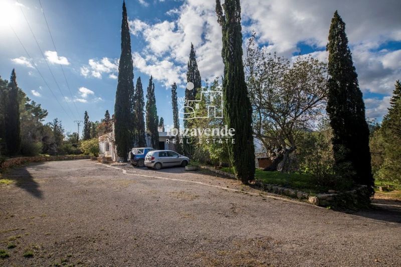 Foto b4f1e93d-8111-41f4-98c9-a5890f1947ed. Casa amb piscina a Roca Llisa Santa Eulària