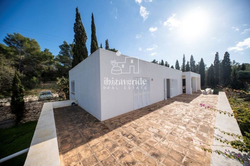 Foto c9721b52-1d10-4316-8f90-555b402e7d01. Casa amb piscina a Roca Llisa Santa Eulària