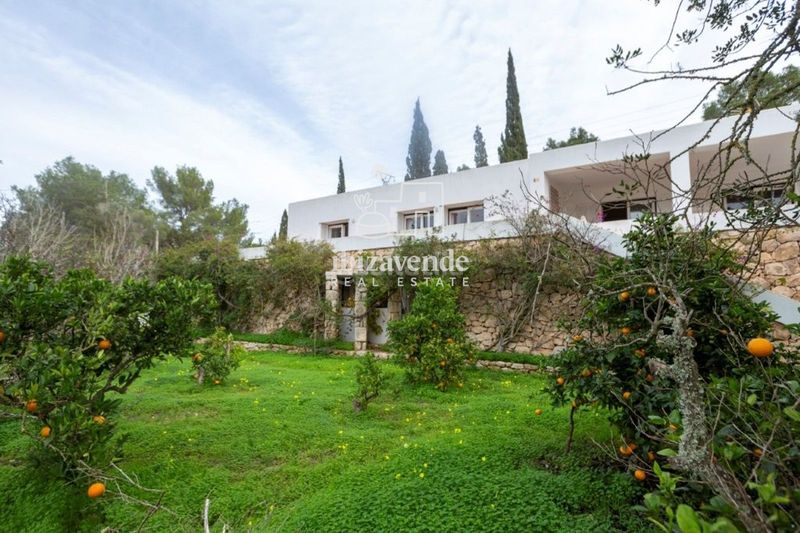 Foto d7aedd89-d34a-4966-903f-4e5bc8b4e29a. Casa amb piscina a Roca Llisa Santa Eulària