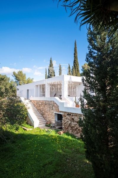 Foto e2c2828f-d813-4bf3-8cd1-2ed5595d30a2. Casa amb piscina a Roca Llisa Santa Eulària