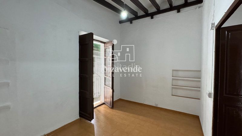 Foto f966f1de-3790-4aa9-ae07-fad9e5401138. Pis a Dalt Vila-La Marina Ibiza
