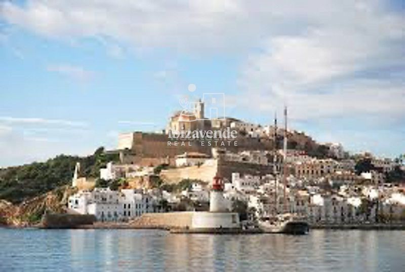 Foto 98dd3be8-004c-43e3-82ca-f2a633926e77. Pis a Dalt Vila-La Marina Ibiza