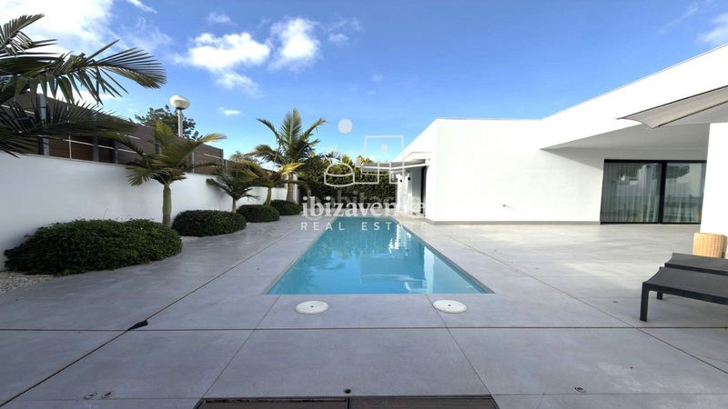 Foto f9b1356e-6d05-42b7-b15b-4e1973fda1fb. Casa amb calefacció aparcament piscina a Jesús Santa Eulària
