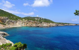Terreno residenziale  Venda de porrals. Exclusiva parcela rústica de 17.000 m en sant joan de labritja