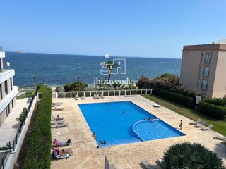 Etagenwohnung  Den bossa. Fantástico piso en playa den bossa en primera línea del mar