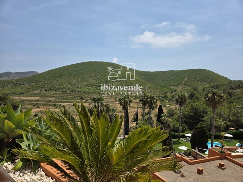 Foto bffc45ea-7e5f-478d-976f-a9413f583917. Dúplex amb aparcament piscina a Roca Llisa Santa Eulària