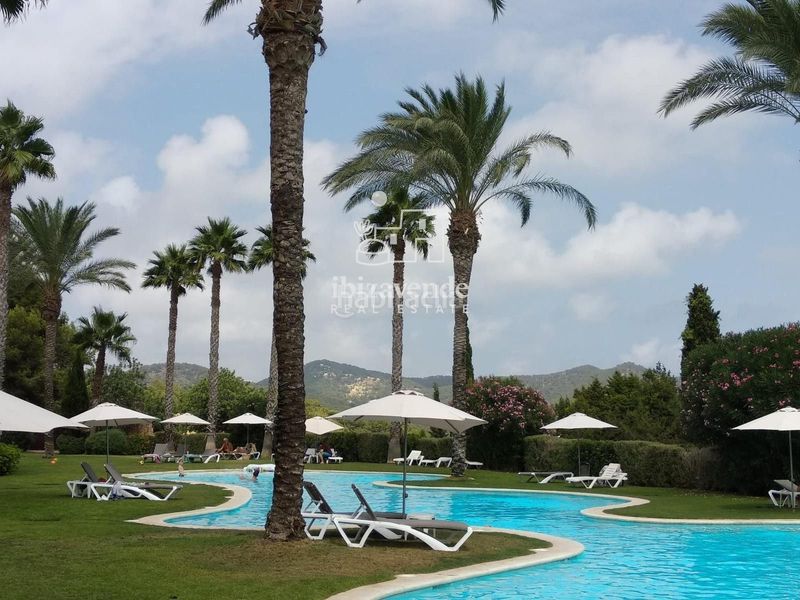 Foto 507a3852-dc22-475a-92b0-d4d01601d02d. Pis amb calefacció aparcament piscina a Roca Llisa Santa Eulària