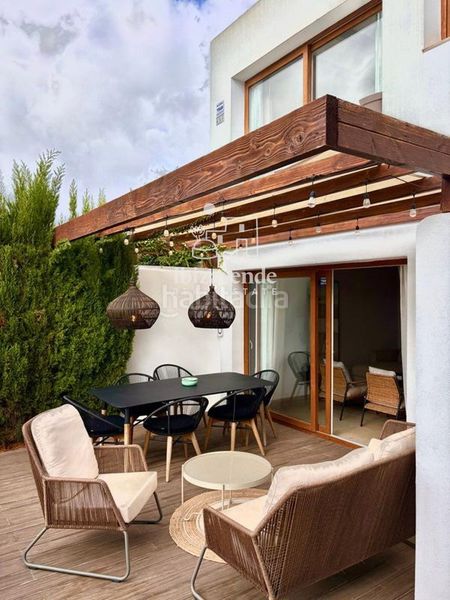 Foto cee3d531-d21d-4824-87f5-2005352edfe3. Casa adossada amb aparcament piscina a Santa Eulària des riu Santa Eulària