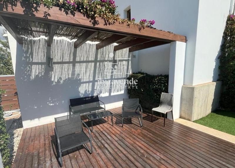 Foto d459d419-a9bf-4dfe-9a73-f01db9dd8593. Casa adossada amb aparcament piscina a Santa Eulària des riu Santa Eulària