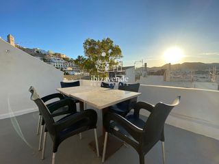 Rent Duplex  Floridablanca. Dúplex acogedor en sa penya con vistas a dalt vila y al mar