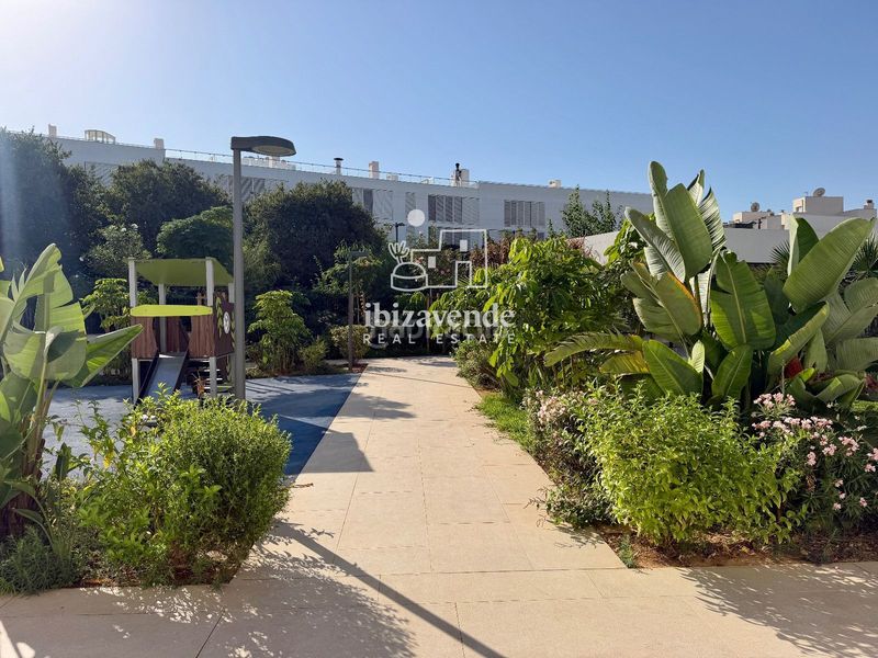 Foto 01114fea-40cd-425e-b77b-6b86da851f70. Lloguer dúplex amb aparcament piscina a Ses Figueretes - Platja d'en Bossa - Cas Serres Ibiza