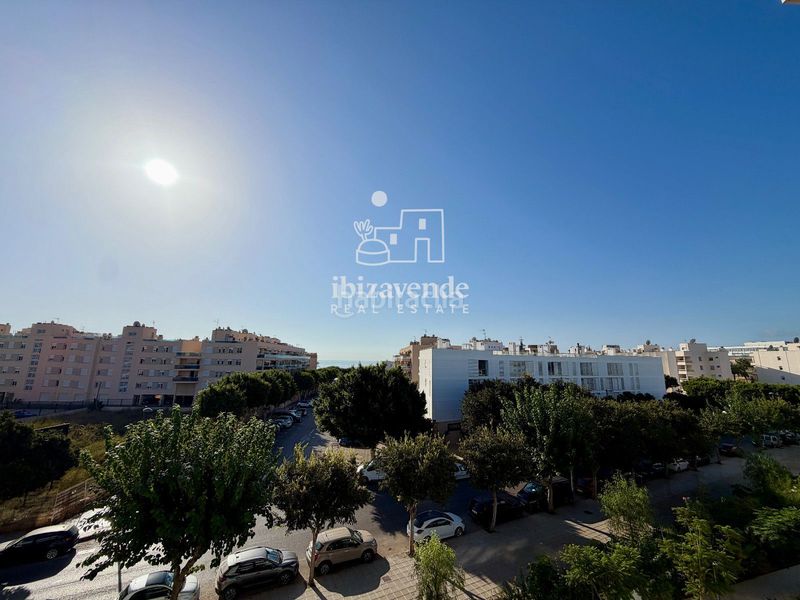 Foto eb372577-f155-4183-b28a-f5114238c397. Lloguer dúplex amb aparcament piscina a Ses Figueretes - Platja d'en Bossa - Cas Serres Ibiza