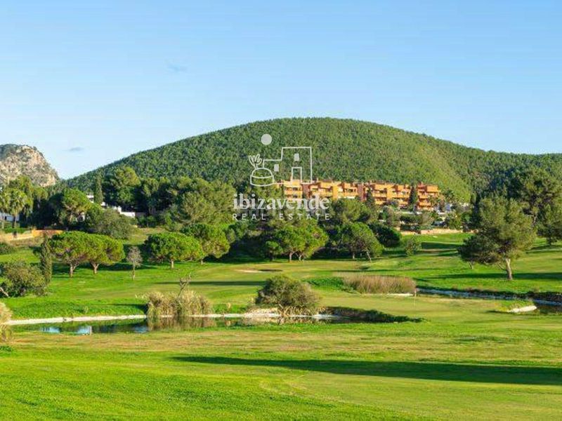 Foto bca220a7-7c4f-4c27-a6e8-848773ac88a8. Dúplex amb aparcament piscina a Roca Llisa Santa Eulària