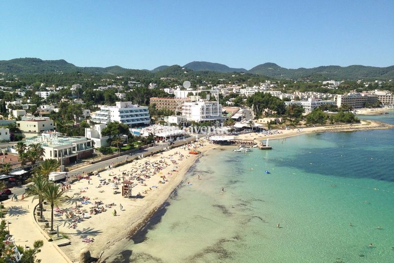 Foto b68daebb-3e99-43bf-9483-c47ebef1bdb6. Pis amb aparcament piscina a Santa Eulària des riu Santa Eulària