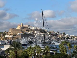 Piso  De la illa negra. Magnífico apartamento en botafoc con vistas al casco antiguo y a