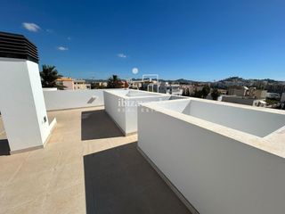 Lloguer Àtic  Labritja. Espectacular ático con vistas al mar y al casco antiguo