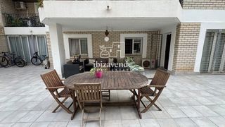 Appartamento  De josep riquer llobet. Amplio piso con espectacular terraza privada de 100 m en can mis
