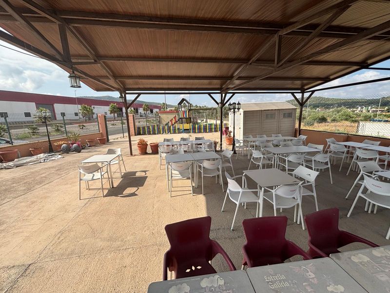 Foto 41223f57-d45b-4128-96f5-e8d473661650. Local comercial a Vilamarxant
