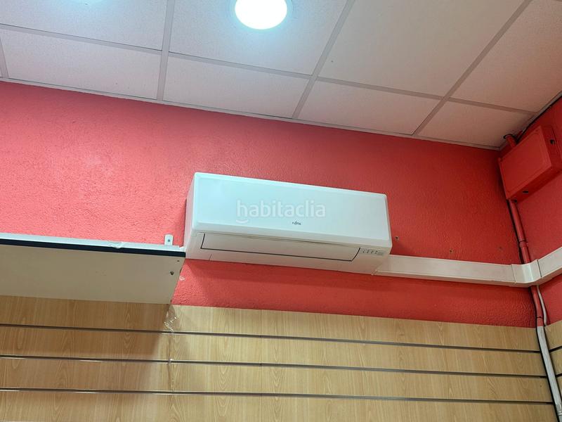 Foto 84acca55-6557-4c62-a459-c8e23e6af60b. Lloguer local comercial a Horta Barcelona