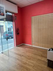 Rent Business premise in Horta. Local en alquiler
