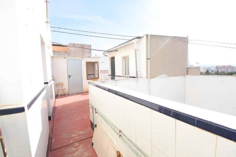 Foto 4ca13c5b-324e-485b-9c7d-29bef392a689. Édifice dans San Crispín-Huerta Nueva-Estación Elda