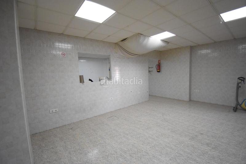 Foto 7173da55-ee28-48bf-8764-6d1a72375162. Édifice dans San Crispín-Huerta Nueva-Estación Elda