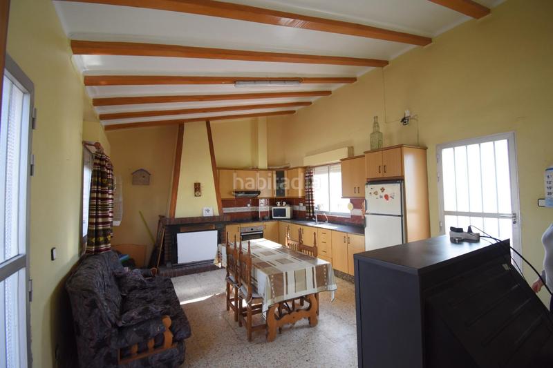 Foto d0bfdb86-e67e-4db4-ace5-e083fb0dc045. Édifice dans San Crispín-Huerta Nueva-Estación Elda