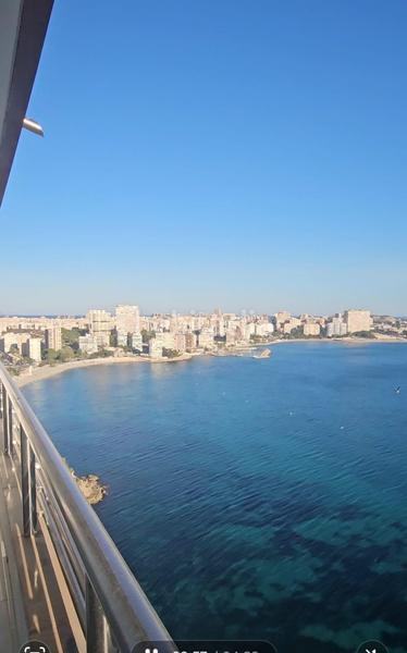 Foto 6ce5195e-aa89-49b1-9e2a-b7ba6ee915eb. Alquiler apartamento se alquila lindo apartamento en primera línea de playa. en Alicante
