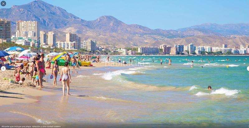 Foto a323edf1-d43f-4e60-bbc2-e434caecea18. Apartamento en Playa Muchavista Campello (el)