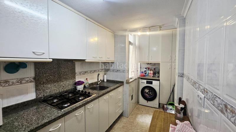 Foto 26cf6987-f77d-44a0-9635-1dc078a954bb. Alquiler piso alquiler de apartamento en primera linea de playa en Campello (el)