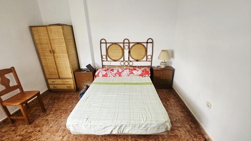 Foto b9b1a7af-0f62-4185-bb66-c9bee5b16947. Alquiler piso alquiler de apartamento en primera linea de playa en Campello (el)
