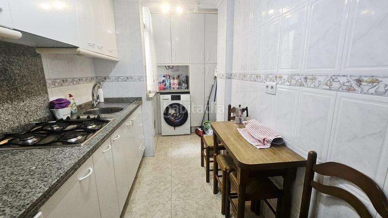 Foto c71d0c87-8ec8-4f13-b0fa-7c9f63e7d5bb. Alquiler piso alquiler de apartamento en primera linea de playa en Campello (el)