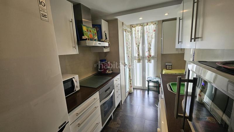 Foto 6a4186bc-0703-429b-8766-1d5b2ebc34b9. Alquiler piso se alquila en av. de niza, bonito piso con vistas al mar en Alicante