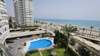 Location Appartement à Playa de San Juan. Se alquila en av. de niza, bonito piso con vistas al mar