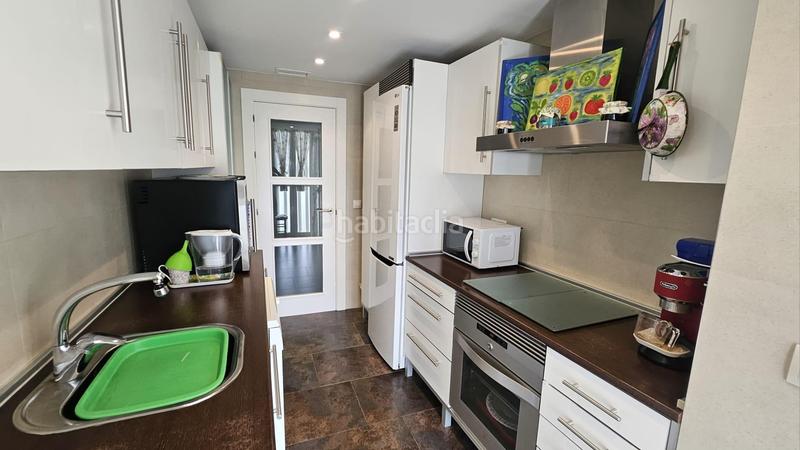 Foto d2ec7122-e148-4a6e-bece-916797cb2d95. Alquiler piso se alquila en av. de niza, bonito piso con vistas al mar en Alicante